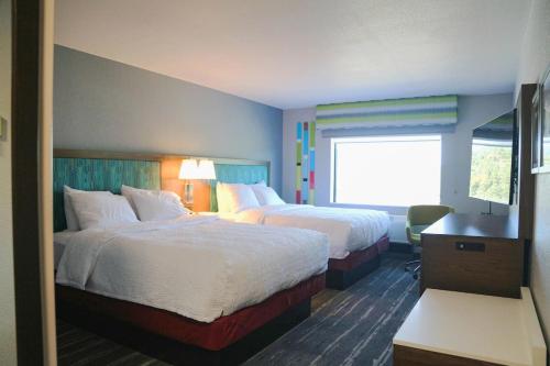 hampton inn lead