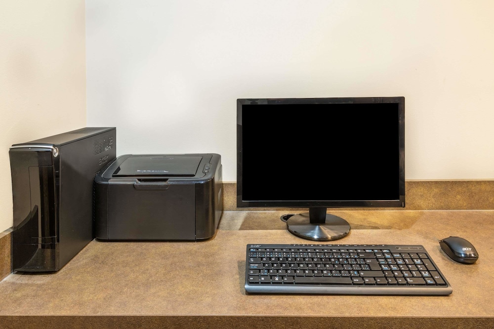 super 8 by wyndham innisfail