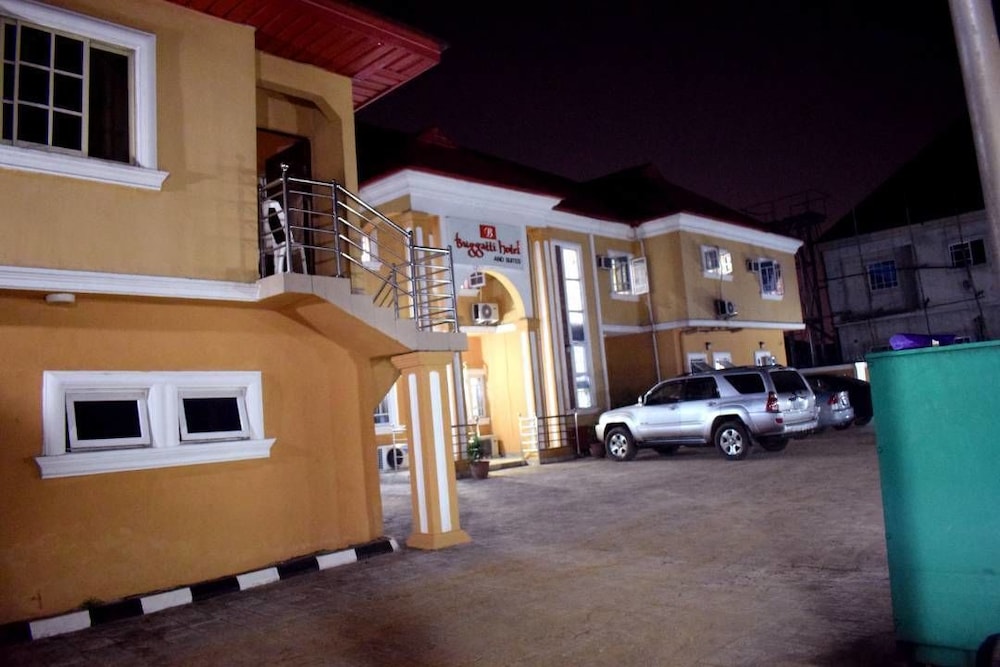 buggatti hotel and suites