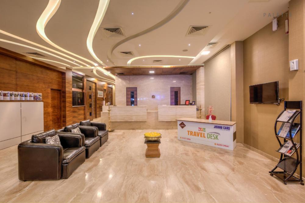 hotel pioneer grand palace