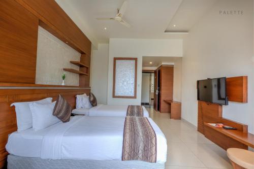 hotel pioneer grand palace