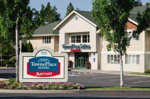 towneplace suites bend near mt bachelor