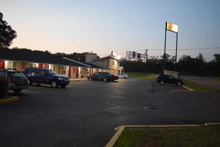 white oaks motel pennsville carneys point