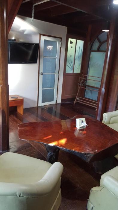 ruean mai chai khlong