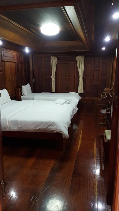ruean mai chai khlong