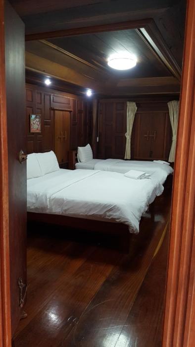 ruean mai chai khlong