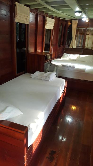 ruean mai chai khlong