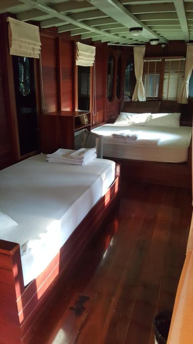 ruean mai chai khlong