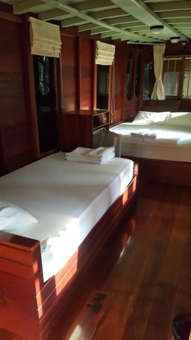 ruean mai chai khlong