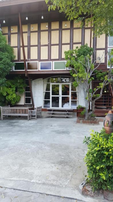 ruean mai chai khlong