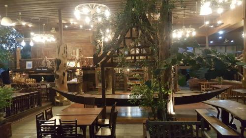 ruean mai chai khlong