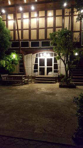 ruean mai chai khlong