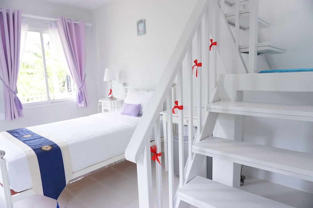 the white village ranong resort
