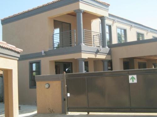 kulani country lodge