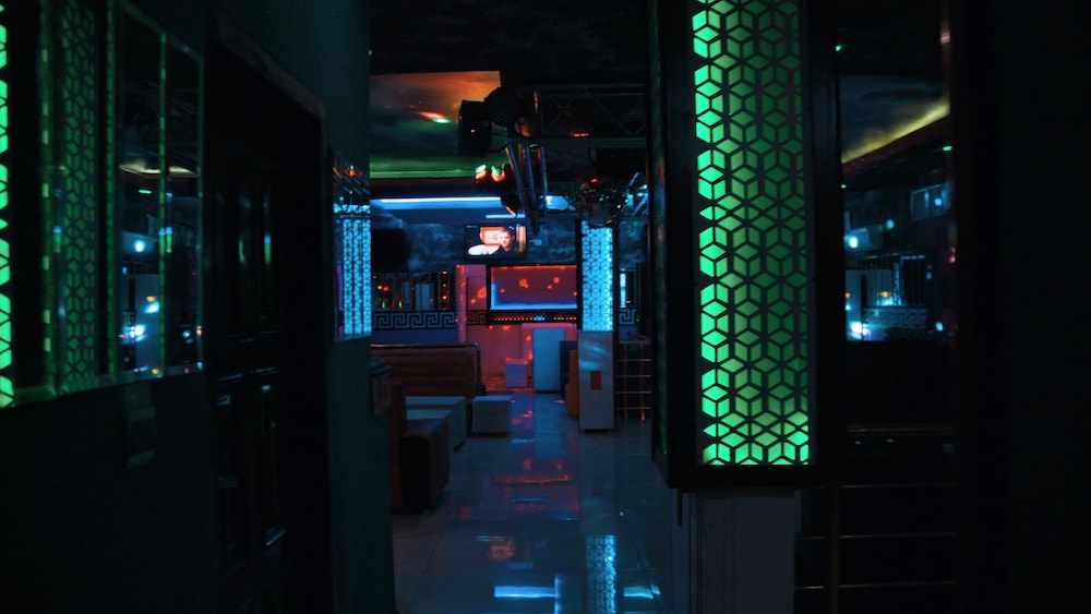 emmy hotels and suites