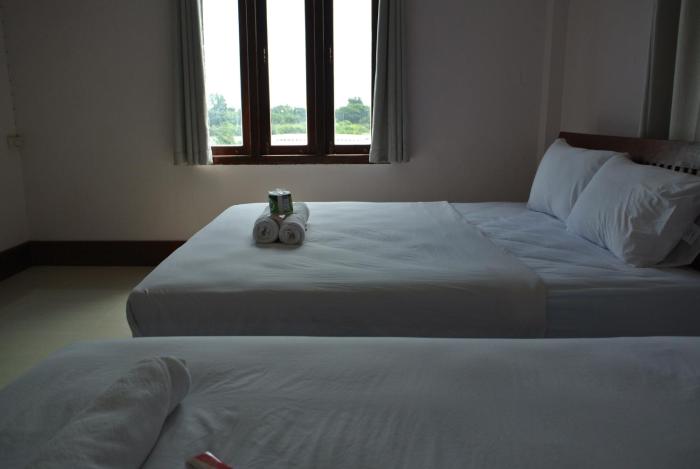 mama leurth sunset guesthouse