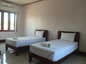 mama leurth sunset guesthouse