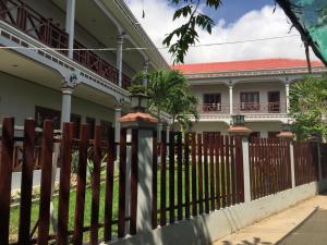 mama leurth sunset guesthouse