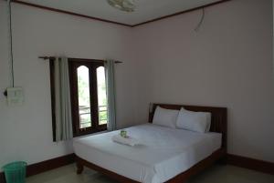 mama leurth sunset guesthouse