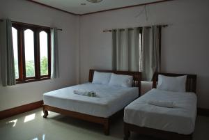 mama leurth sunset guesthouse