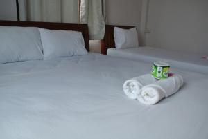 mama leurth sunset guesthouse