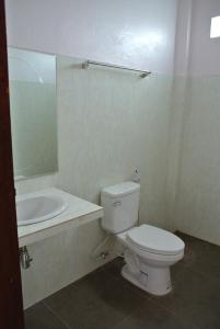 mama leurth sunset guesthouse