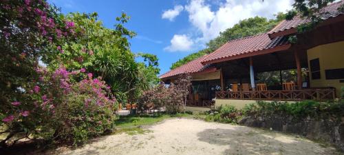bara beach bungalows