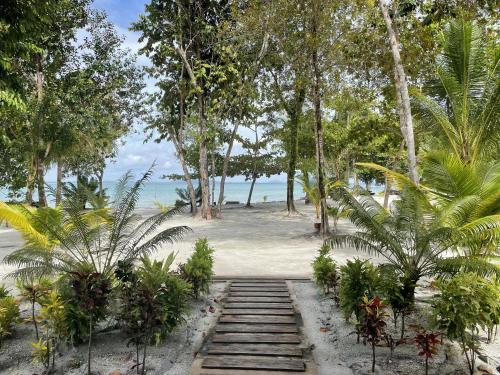 leebong island resort