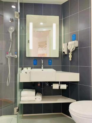 hanting hotel shanghai baogang yueluo road