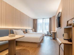 hanting hotel huaibei railway station