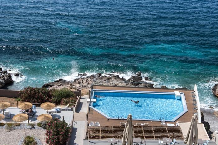 carian hotel
