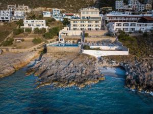 carian hotel