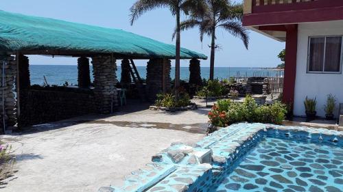 reddoorz white castle beach resort iba zambales
