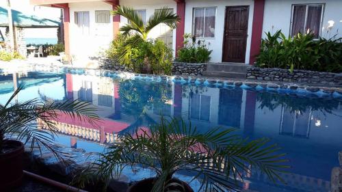 reddoorz white castle beach resort iba zambales