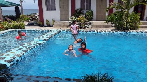 reddoorz white castle beach resort iba zambales