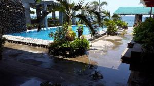 reddoorz white castle beach resort iba zambales
