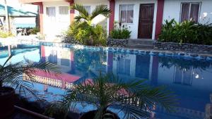 reddoorz white castle beach resort iba zambales