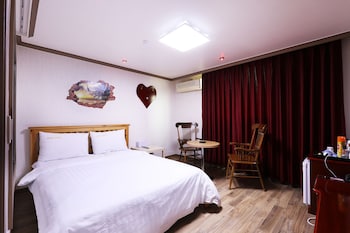 seocheon geumgang beach