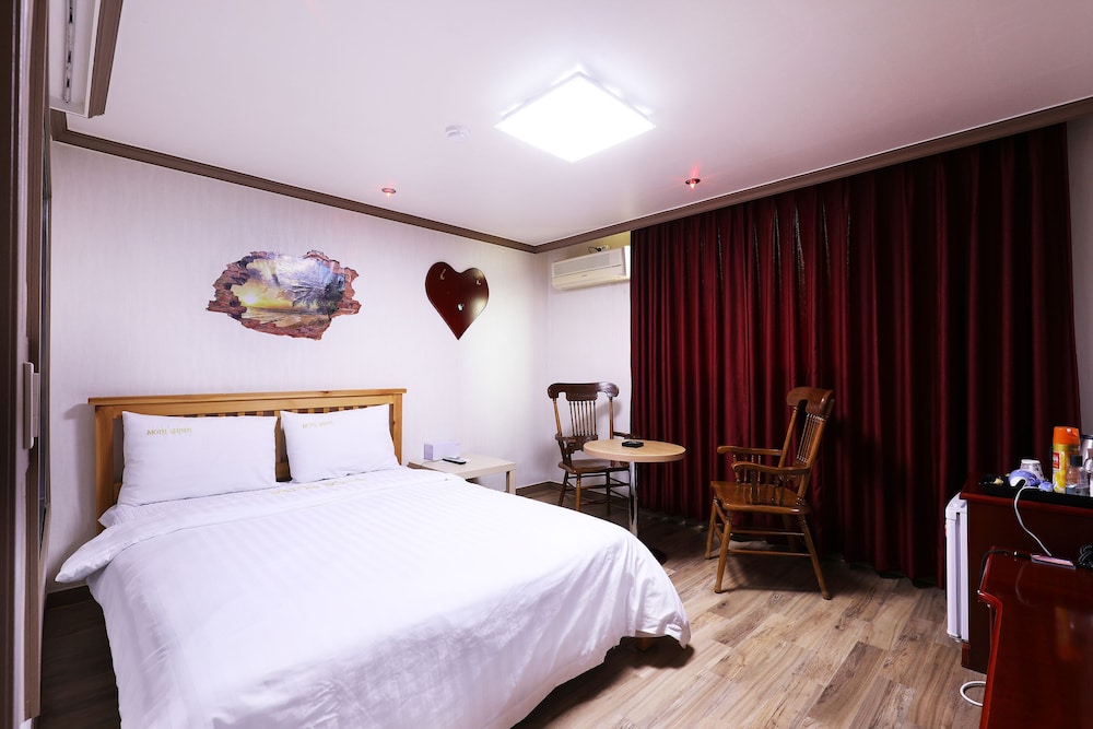 seocheon geumgang beach