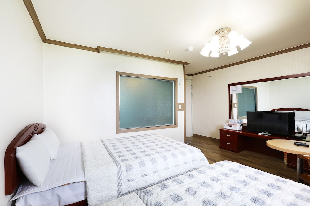 seocheon geumgang beach