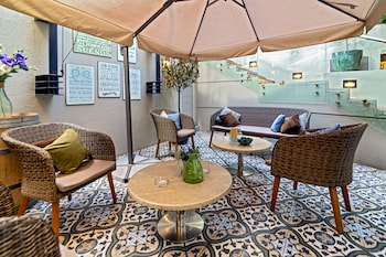 rugendas hotel boutique by time