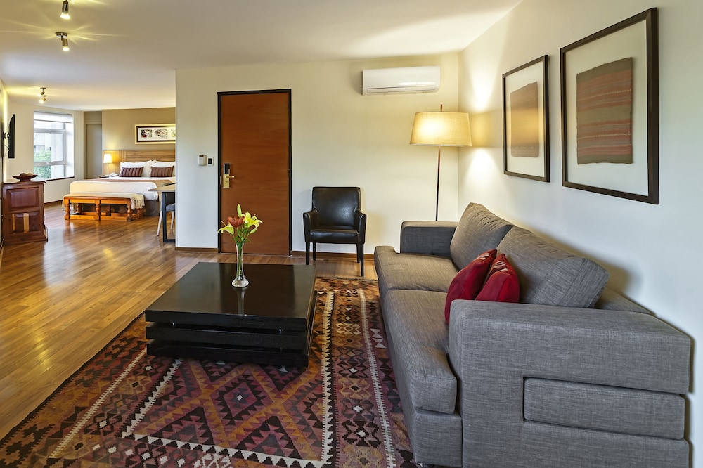 rugendas hotel boutique by time