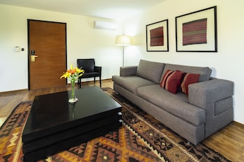 rugendas hotel boutique by time