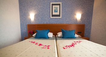 Hotel Zlatni Lav,Cres Island>>Cres,4 star