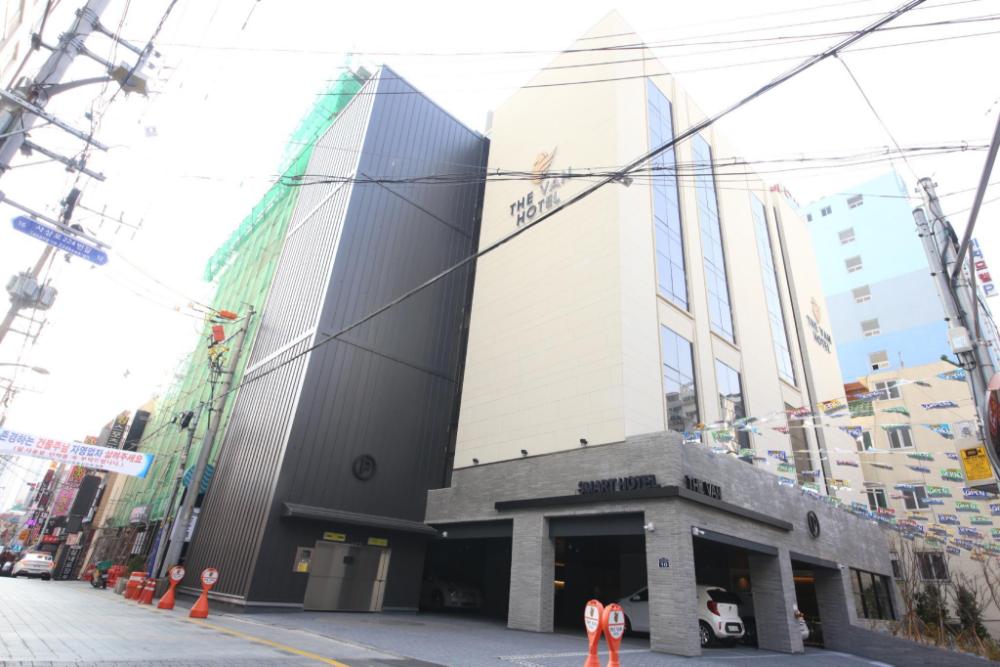 the van hotel
