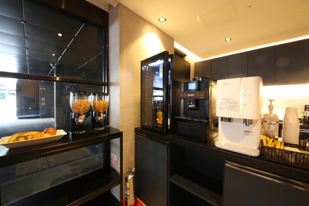 the van hotel