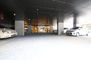 the van hotel