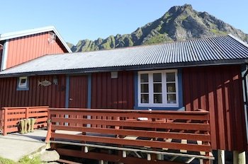 Å Rorbuer,Near Norwegian Fishing Village Museum,3 star