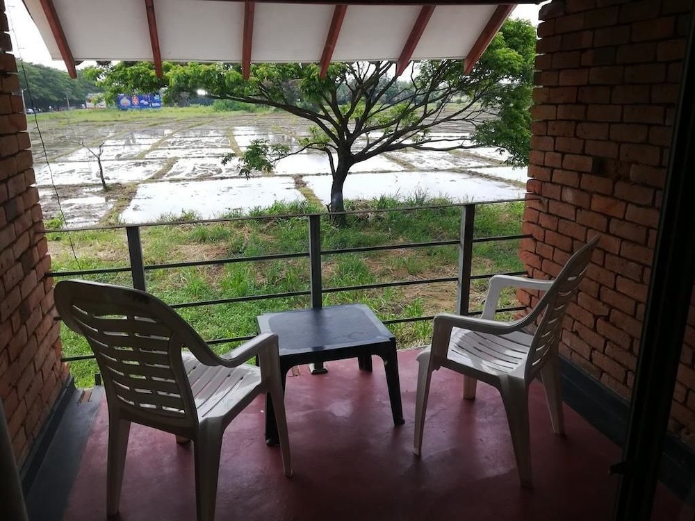 hotel araliya