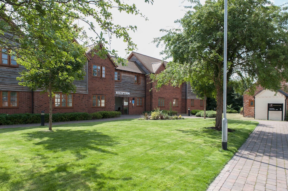 meadow farm redditch by marstons inns
